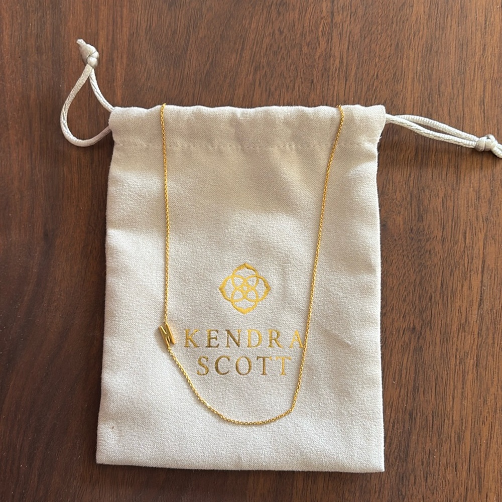 Kendra Scott Inline Initial Necklace “M”